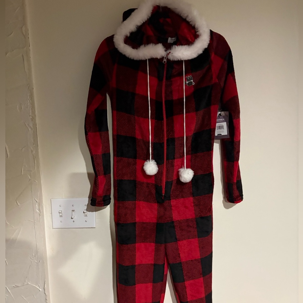 💥NWT💥One piece pajamas